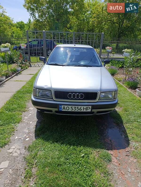 Седан Audi 80 1993 в Берегово