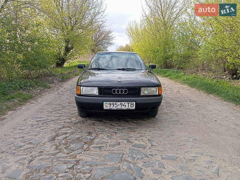 Седан Audi 80 1991 в Дубні