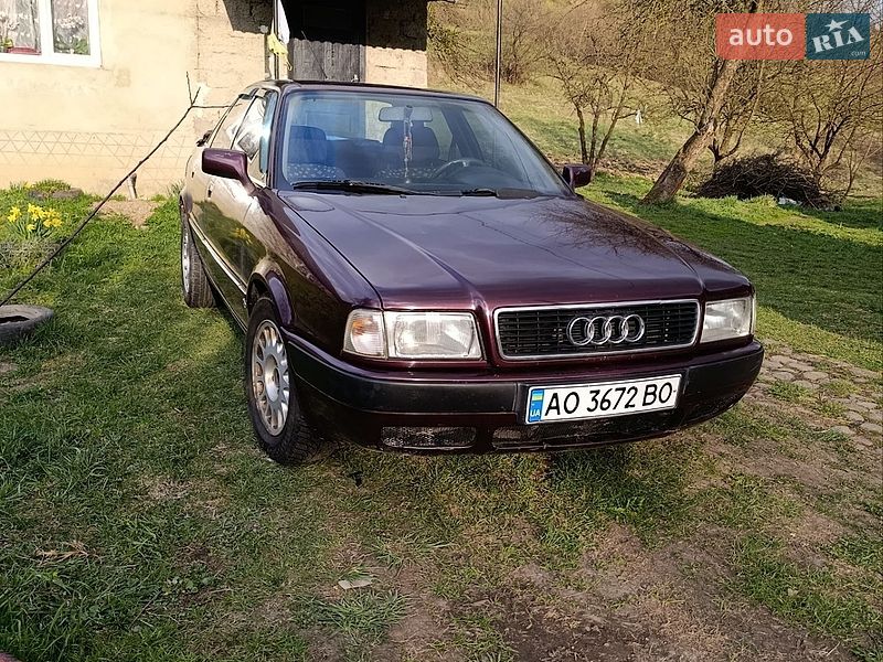 Седан Audi 80 1993 в Нижних Воротах