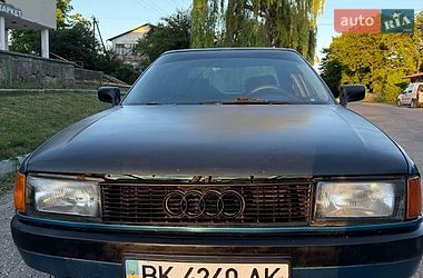 Седан Audi 80 1987 в Шумске