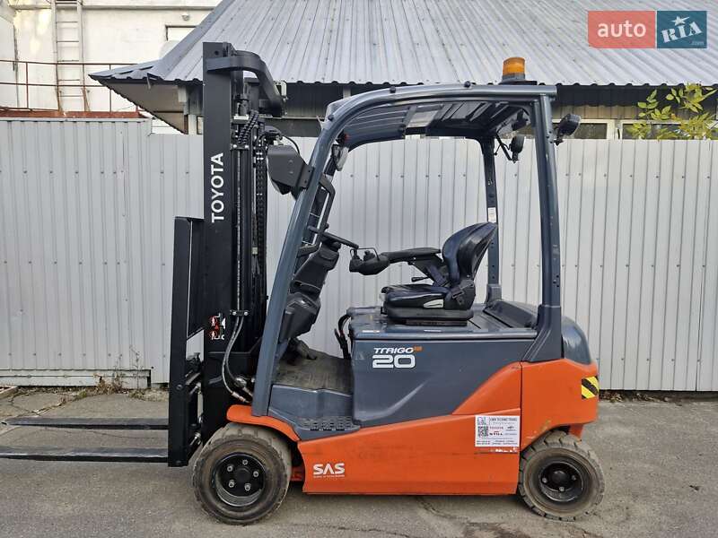 Вилочный погрузчик Toyota 8FBMT20 2017 в Киеве