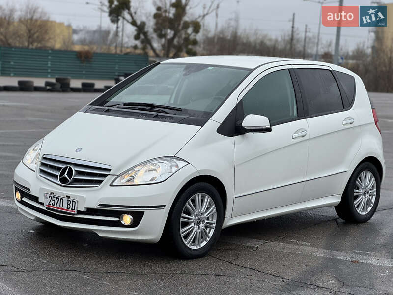 Хэтчбек Mercedes-Benz A-Class 2011 в Киеве