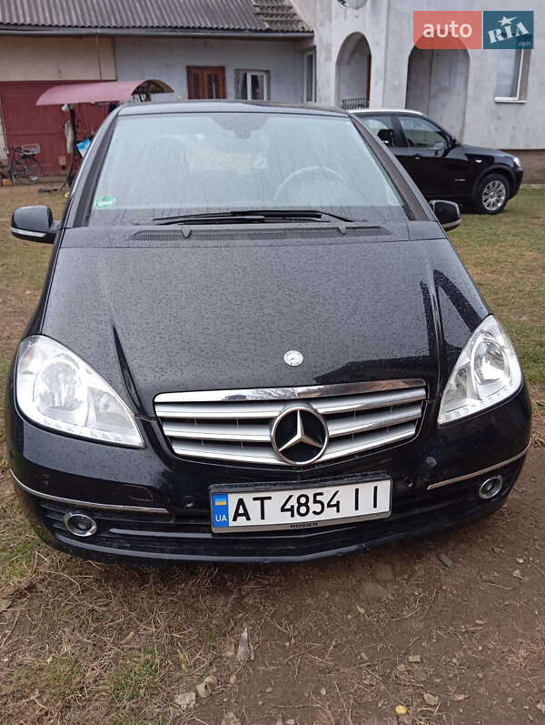 Хэтчбек Mercedes-Benz A-Class 2011 в Надворной Хэтчбек Mercedes-Benz A-Class 2011 в Надворной