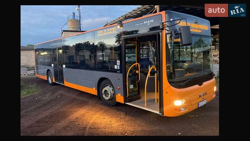 Міський автобус MAN A21 2009 в Рава-Руській Міський автобус MAN A21 2009 в Рава-Руській