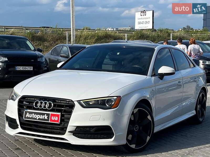 Седан Audi A3 2016 в Львове Седан Audi A3 2016 в Львове