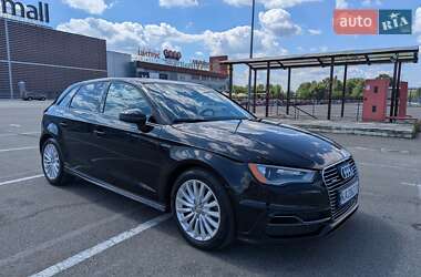 Хэтчбек Audi A3 2016 в Киеве