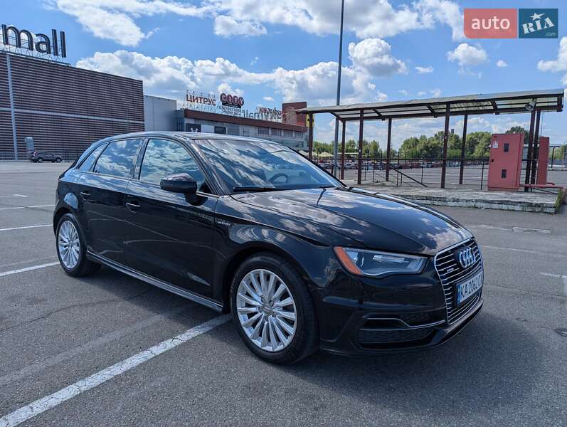 Хетчбек Audi A3 2016 в Києві