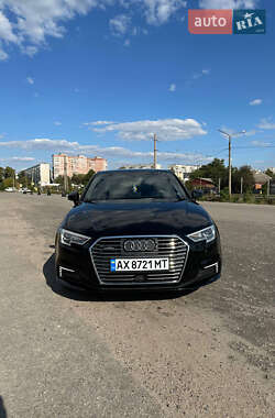 Хэтчбек Audi A3 2018 в Харькове