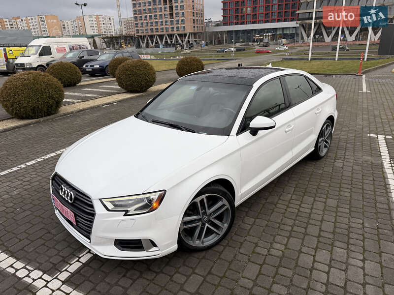 Седан Audi A3 2018 в Львове