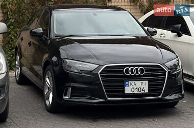 Седан Audi A3 2016 в Киеве