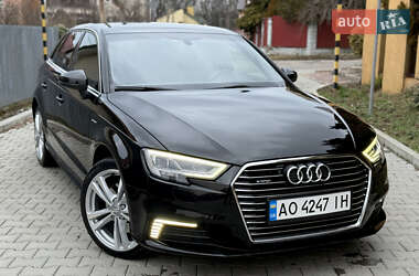 Хэтчбек Audi A3 2018 в Ужгороде