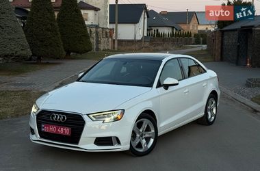 Седан Audi A3 2017 в Луцке