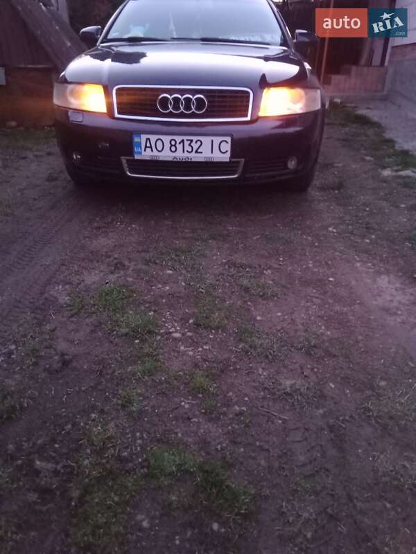 Универсал Audi A4 2004 в Ужгороде