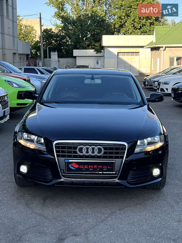Седан Audi A4 2011 в Одессе