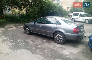 Седан Audi A4 1997 в Киеве