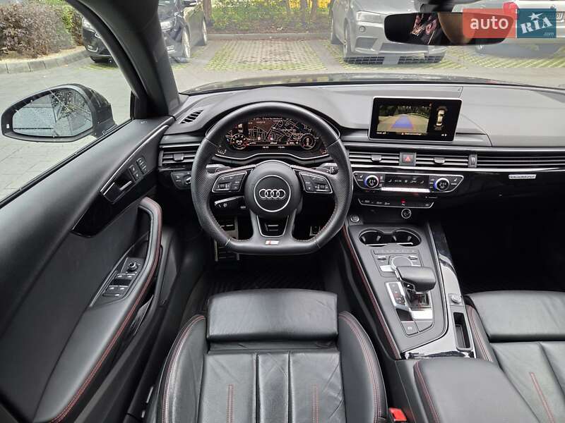 Седан Audi A4 2018 в Львові