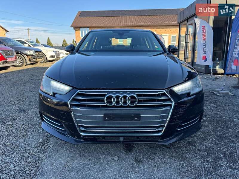 Седан Audi A4 2015 в Сокале