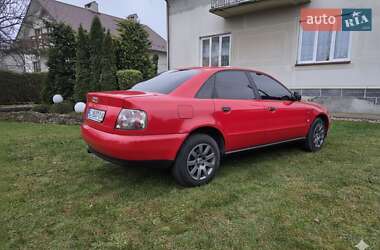Седан Audi A4 1996 в Стрию