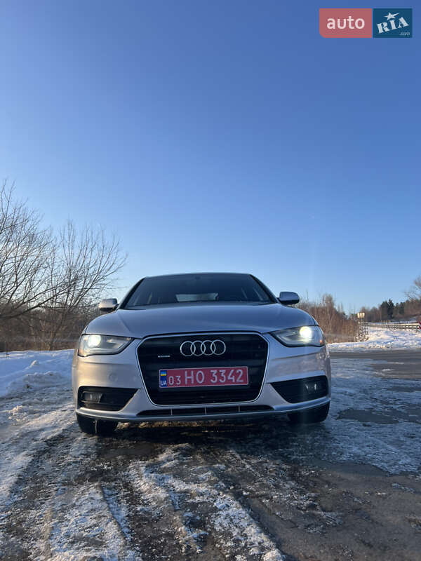 Седан Audi A4 2015 в Ивано-Франковске