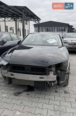 Седан Audi A4 2016 в Львове