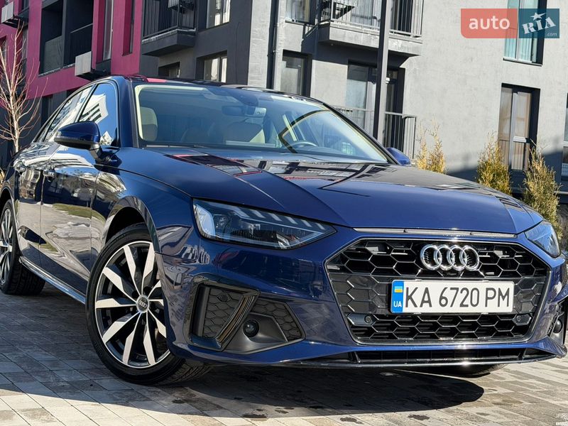 Седан Audi A4 2022 в Києві