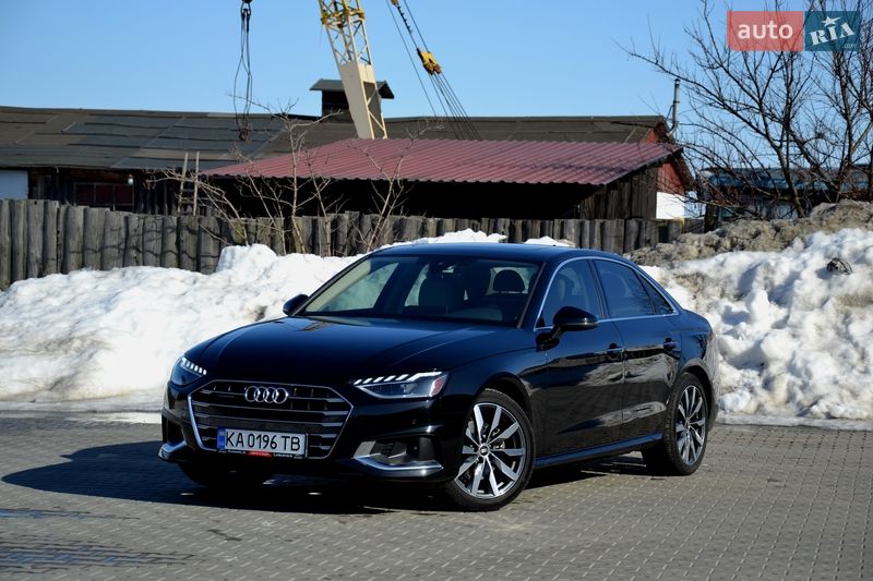 Седан Audi A4 2023 в Житомире