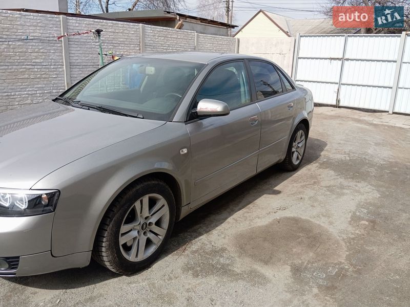 Седан Audi A4 2004 в Днепре