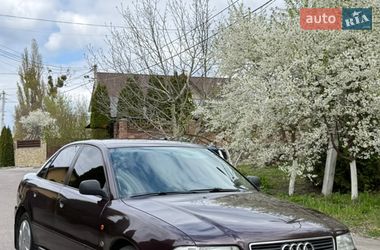 Седан Audi A4 1995 в Рівному