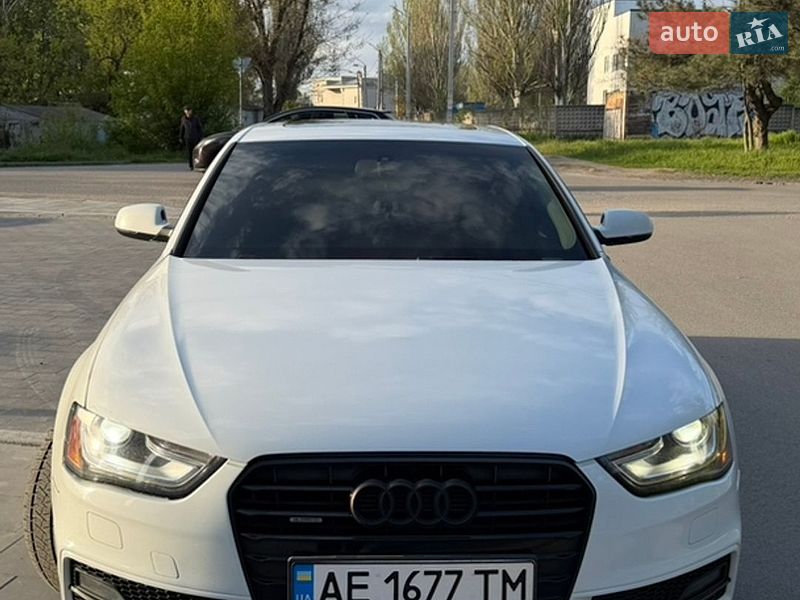 Седан Audi A4 2014 в Днепре