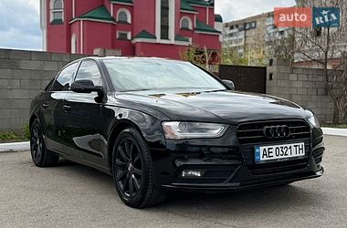Седан Audi A4 2013 в Кам'янському