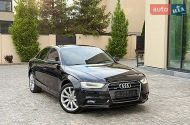 Седан Audi A4 2014 в Львові Седан Audi A4 2014 в Львові