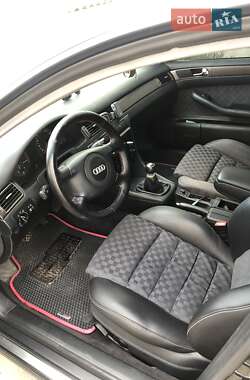 Універсал Audi A6 1998 в Здолбуніві