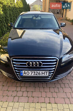 Седан Audi A8 2010 в Ужгороде