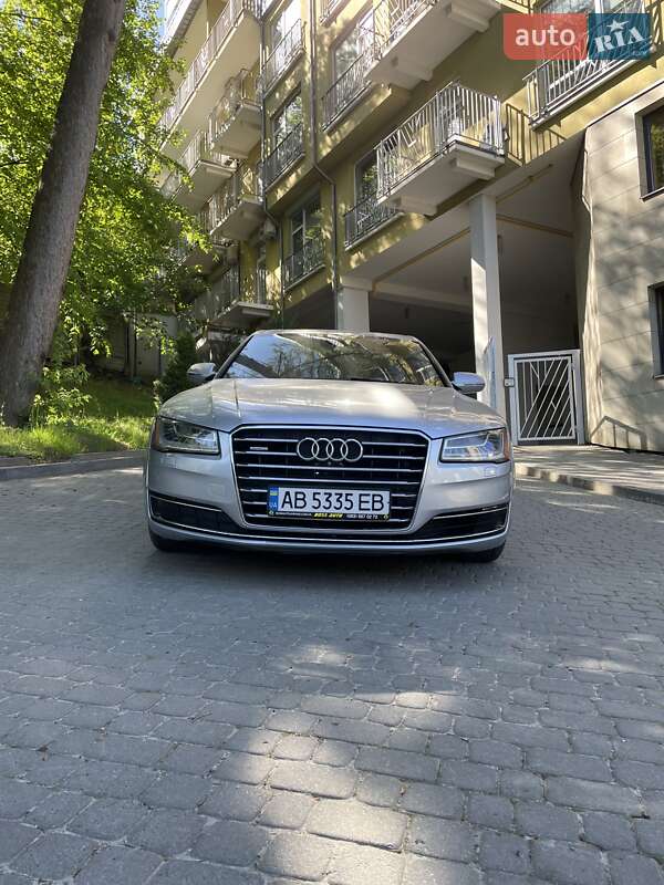 Седан Audi A8 2015 в Киеве