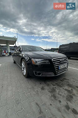 Седан Audi A8 2013 в Львове