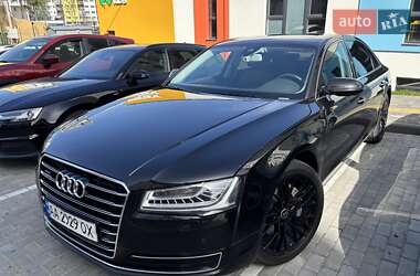 Седан Audi A8 2017 в Львове