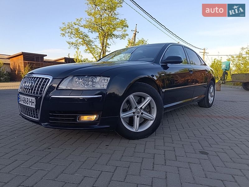 Седан Audi A8 2005 в Золочеве Седан Audi A8 2005 в Золочеве