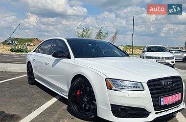 Седан Audi A8 2017 в Рівному