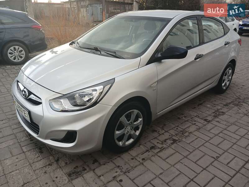 Седан Hyundai Accent 2013 в Львові
