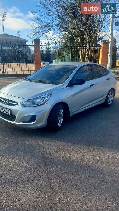 Седан Hyundai Accent 2013 в Александрие