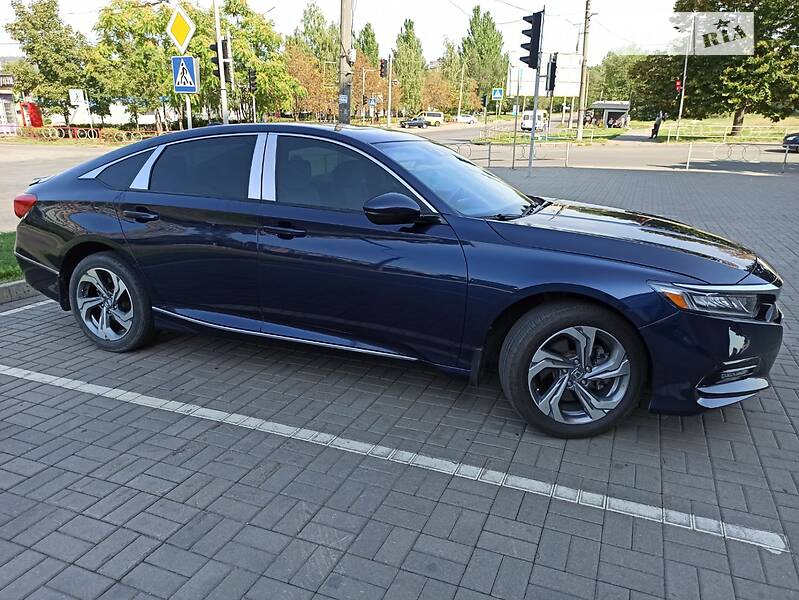 Седан Honda Accord 2017 в Кривом Роге Седан Honda Accord 2017 в Кривом Роге