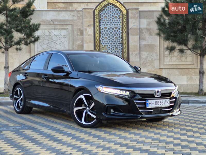 Седан Honda Accord 2022 в Одессе
