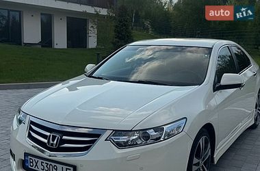 Седан Honda Accord 2011 в Волочиську