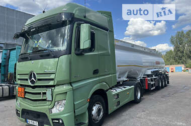 Бензовоз Mercedes-Benz Actros 2016 в Киеве