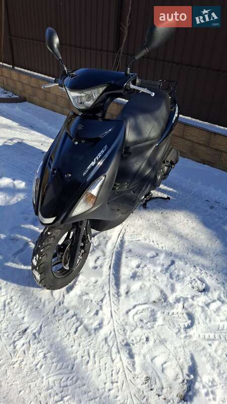 Макси-скутер Suzuki Address V125 2013 в Первомайске Макси-скутер Suzuki Address V125 2013 в Первомайске