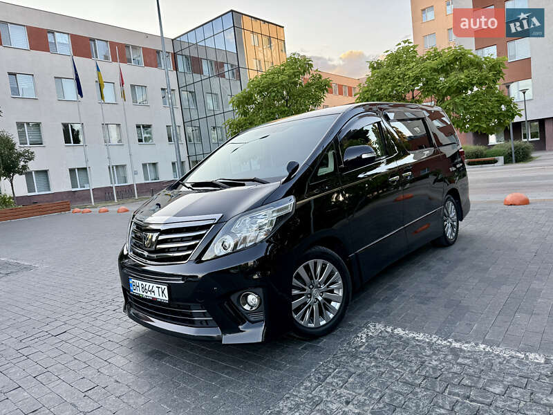 Минивэн Toyota Alphard 2014 в Одессе