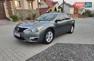 Седан Nissan Altima 2015 в Хмельницькому