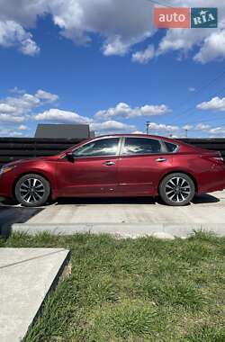 Седан Nissan Altima 2016 в Немишаево Седан Nissan Altima 2016 в Немишаево