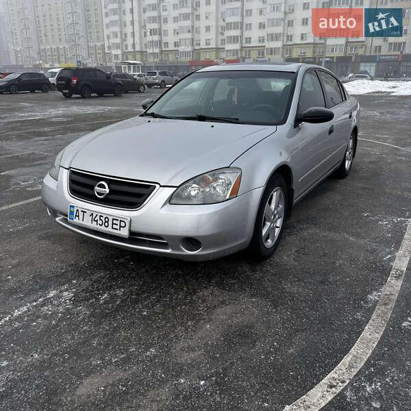 Седан Nissan Altima 2003 в Ивано-Франковске Седан Nissan Altima 2003 в Ивано-Франковске