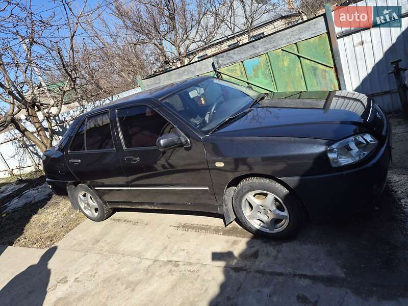 Седан Chery Amulet 2008 в Каневе